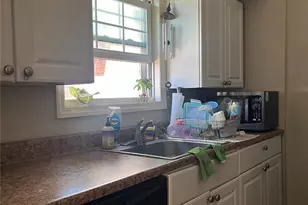 248-29 Cambria Ave, Little Neck, NY 11362 - Photo 8