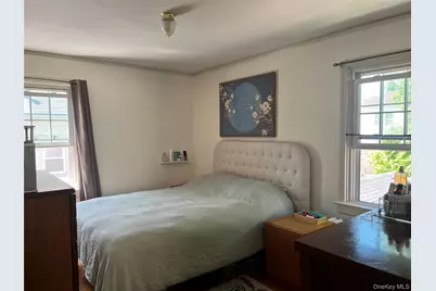 24829 Cambria Avenue, Little Neck, NY 11362 - Photo 12