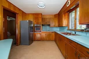 21 Violet Dr, Beacon, NY 12508 - Photo 8
