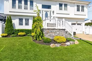 2862 Island Channel Rd, Seaford, NY 11783 - Photo 2