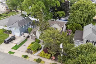 2772 Riverside Ave, Merrick, NY 11566 - Photo 32