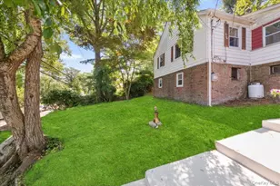 184 Lake Dr, Lake Peekskill, NY 10537 - Photo 30