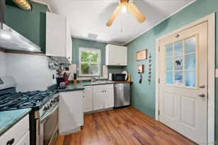 184 Lake Dr, Lake Peekskill, NY 10537 - Photo 12