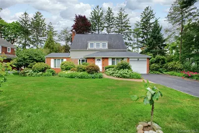 34 Wildwood Lane, East Hills, NY 11577 - Photo 1