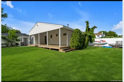 170 W 9th Street, Deer Park, NY 11729 - Photo 22