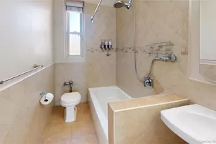 76-36 113th St, Forest Hills, NY 11375 - Photo 18
