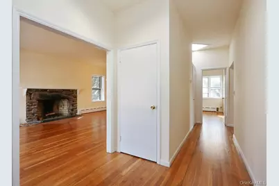 7 Saxon Woods Road, White Plains, NY 10605 - Photo 4