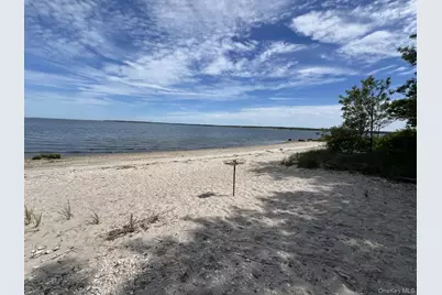 81 Beach Road, Aquebogue, NY 11901 - Photo 46