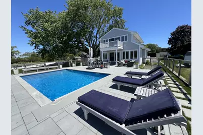 81 Beach Road, Aquebogue, NY 11901 - Photo 2