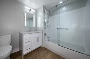 1100 Avalon St, Glen Cove, NY 11542 - Photo 6