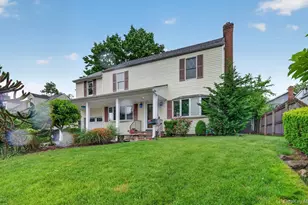 24 Purdue Rd, Glen Cove, NY 11542 - Photo 2
