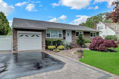 181 N Idaho Avenue, Massapequa, NY 11758 - Photo 1