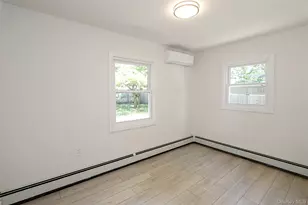12 Garland Ln, Westbury, NY 11590 - Photo 14