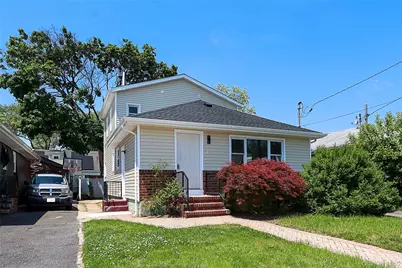 37 Lancaster Place, Hempstead, NY 11550 - Photo 2