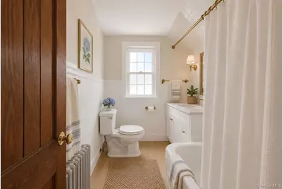 136 Midland Avenue, Yonkers, NY 10705 - Photo 32