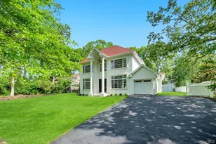 11 Amboy Ln, Lake Grove, NY 11755 - Photo 4