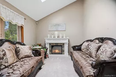 48 Lawrence Avenue, Holbrook, NY 11741 - Photo 10