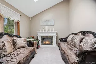 48 Lawrence Ave, Holbrook, NY 11741 - Photo 10