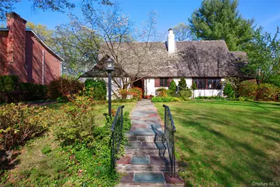 3 Brompton Road, Garden City, NY 11530 - Photo 2
