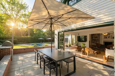 91 E Tiana Road, Hampton Bays, NY 11946 - Photo 4