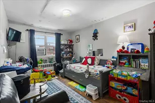 1020 E 213th St, Bronx, NY 10469 - Photo 8