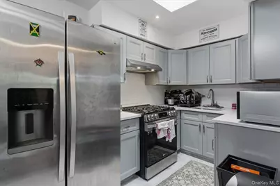 1020 E 213th Street, Bronx, NY 10469 - Photo 18