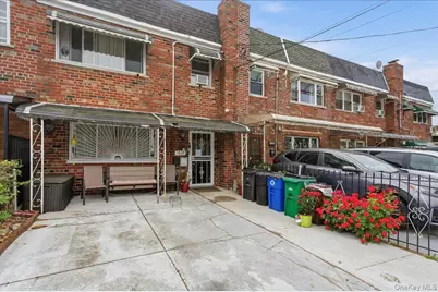 1020 E 213th Street, Bronx, NY 10469 - Photo 2