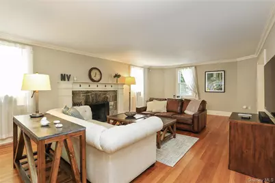 51 Stratford Road, Scarsdale, NY 10583 - Photo 2