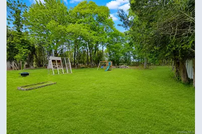 89 Lincoln Avenue, Mastic Beach, NY 11951 - Photo 14
