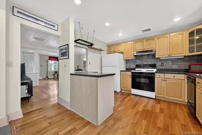 250 Rombout Avenue, Beacon, NY 12508 - Photo 10