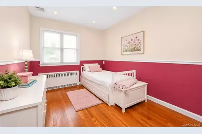 144-49 70th Avenue, Kew Gardens, NY 11367 - Photo 20