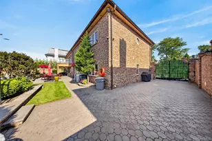 162-25 Cryders Ln, Whitestone, NY 11357 - Photo 32