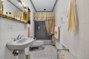 162-25 Cryders Ln, Whitestone, NY 11357 - Photo 30