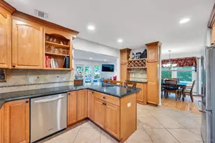 75 Elm Ave, Smithtown, NY 11787 - Photo 10
