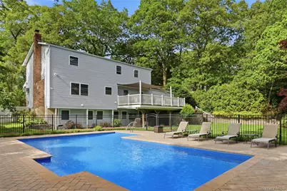 14 Julia Circle, East Setauket, NY 11733 - Photo 30