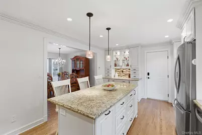 14 Julia Circle, East Setauket, NY 11733 - Photo 8