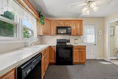 22 Manor Way, Brewster, NY 10509 - Photo 6