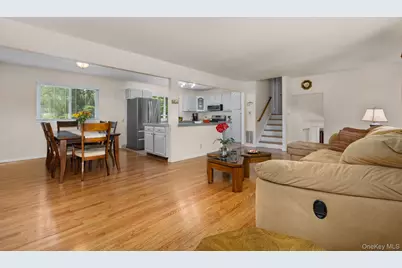 351 London Road, Yorktown Heights, NY 10598 - Photo 8