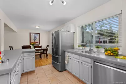 351 London Road, Yorktown Heights, NY 10598 - Photo 10