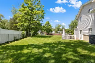 351 London Rd, Yorktown Heights, NY 10598 - Photo 28