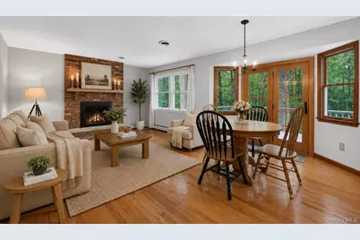 9 Karen Court, Rock Tavern, NY 12575 - Photo 4