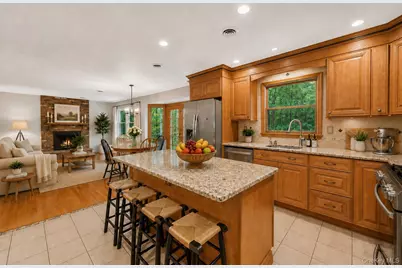 9 Karen Court, Rock Tavern, NY 12575 - Photo 8