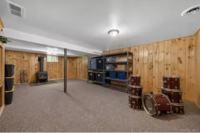 9 Karen Court, Rock Tavern, NY 12575 - Photo 22