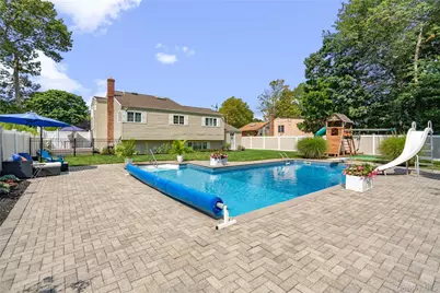 939 Manor Lane, Bay Shore, NY 11706 - Photo 38