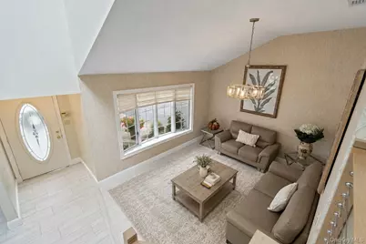 939 Manor Lane, Bay Shore, NY 11706 - Photo 20