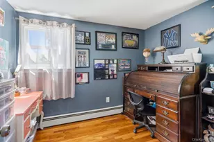 10 Hollingwood Dr, Coram, NY 11727 - Photo 26