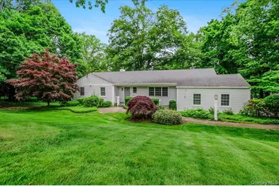 4 Lower Drive, Huntington, NY 11743 - Photo 2