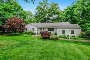 4 Lower Dr, Huntington, NY 11743 - Photo 2