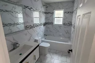 104-31 113th St, Richmond Hill, NY 11419 - Photo 20