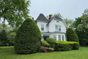454 Main St, Center Moriches, NY 11934 - Photo 6